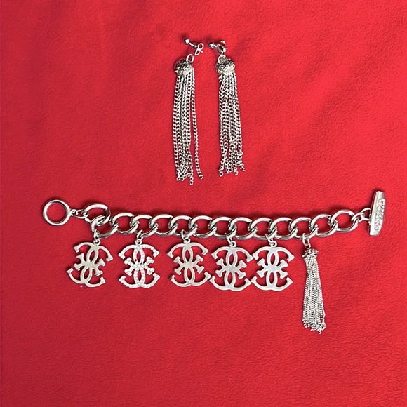 Guess Charm Bracelet and Earrings - Picture 1 of 7